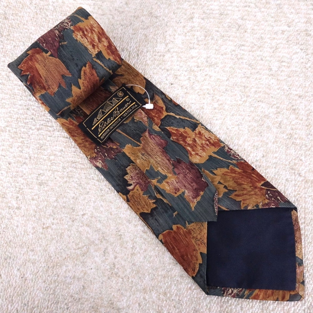 Eddie Bauer Silk Tie Fall Leaves Foliage Leaf Hand Sewn USA 62" x 4" - Picture 3 of 5